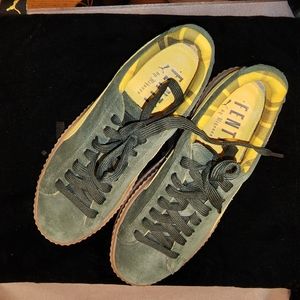 PUMA Women's Size 10 Fenty 